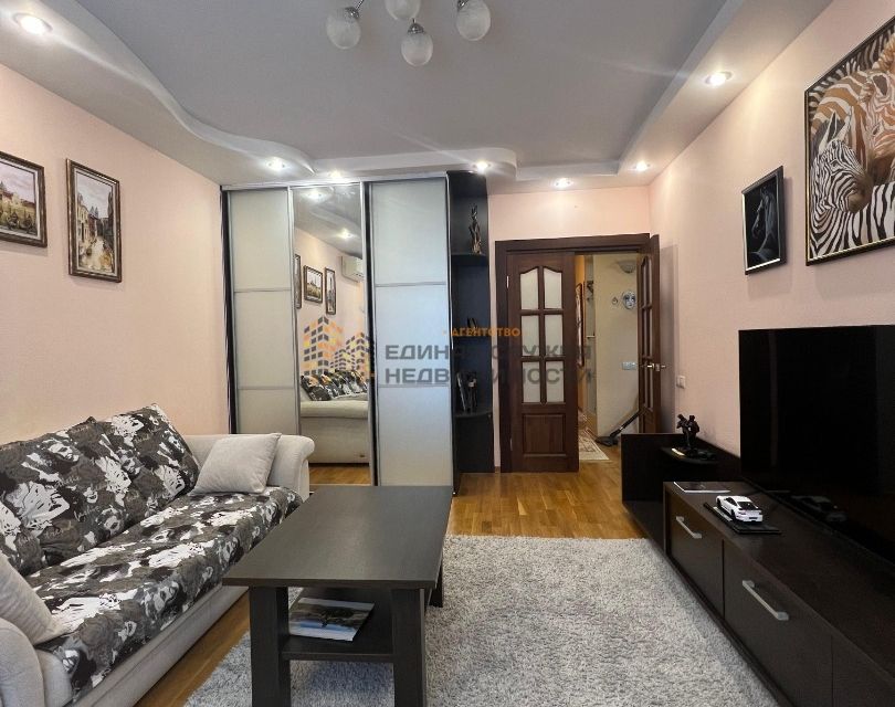 Сдаётся 2-комнатная квартира, 70 м²