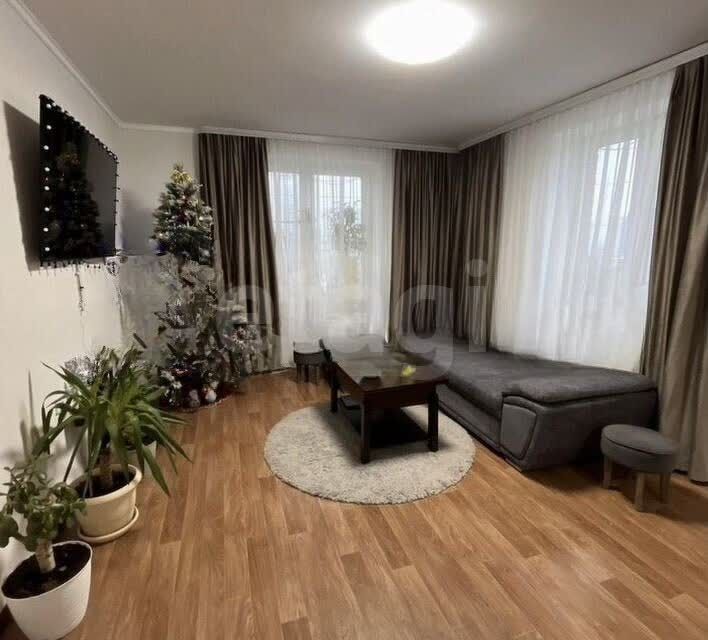 Продаётся 1-комнатная квартира, 42 м²
