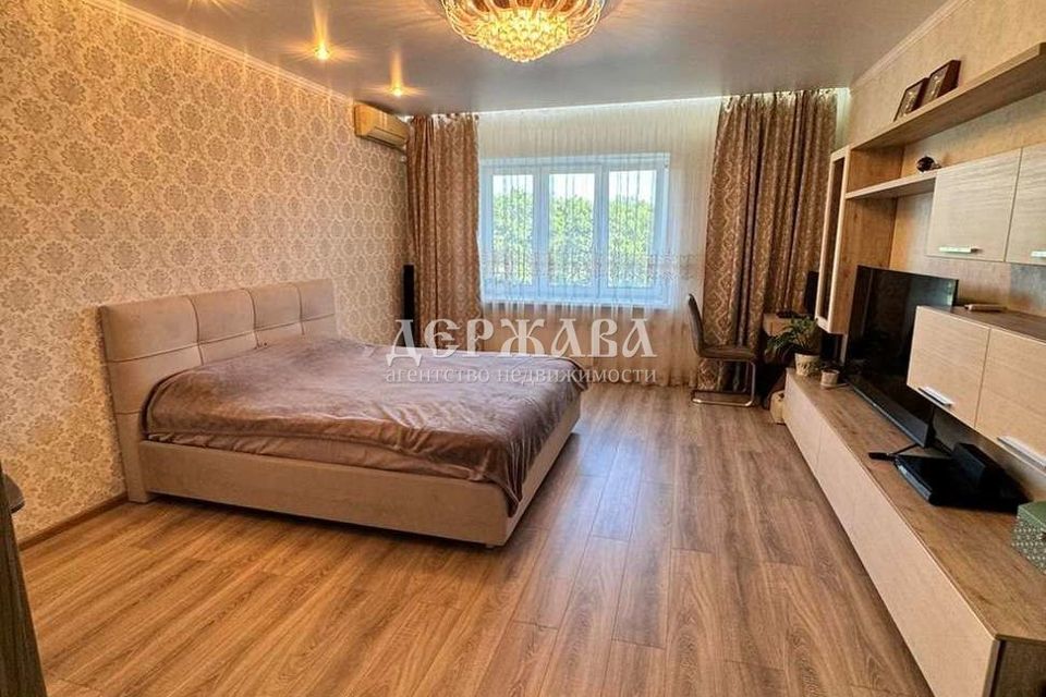 Сдаётся 1-комнатная квартира, 52 м²