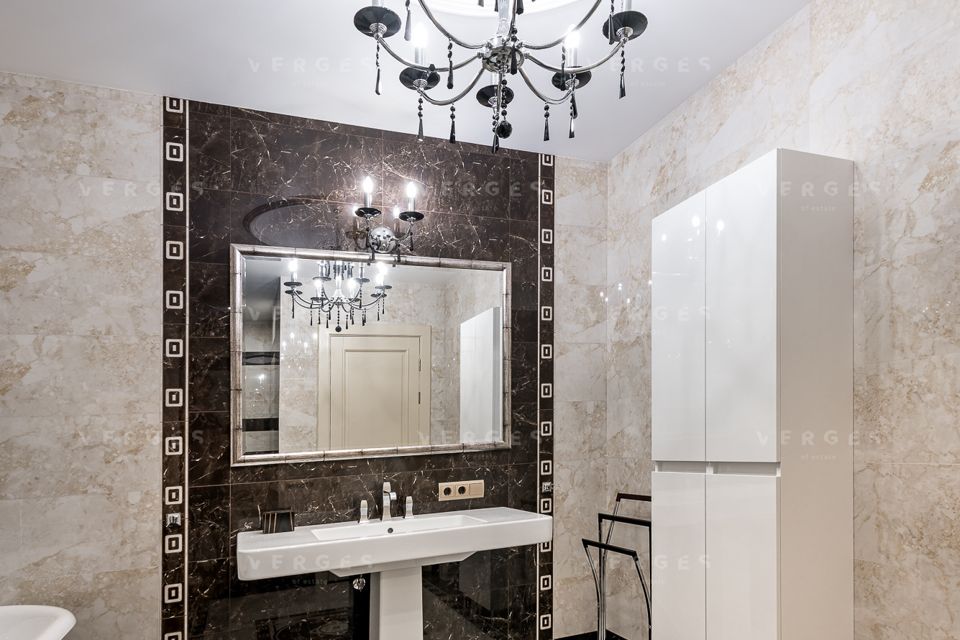 Сдаётся 3-комнатная квартира, 145 м²