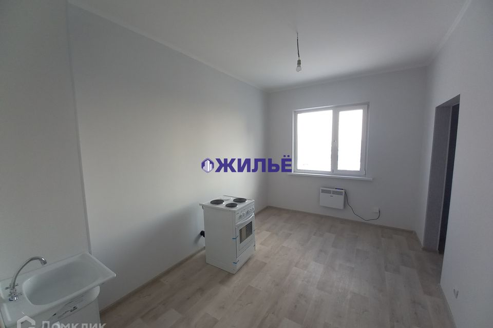 Продаётся 1-комнатная квартира, 43 м²