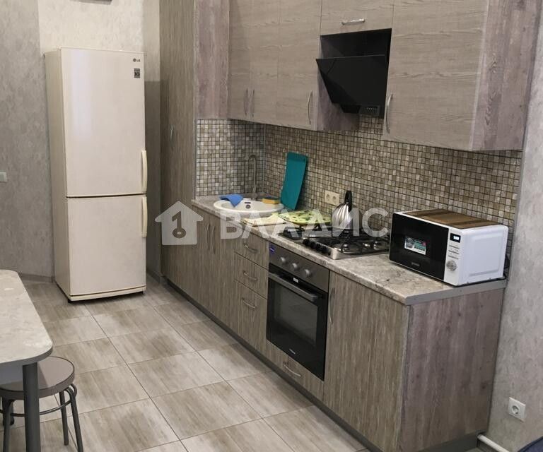 Сдаётся 1-комнатная квартира, 54 м²