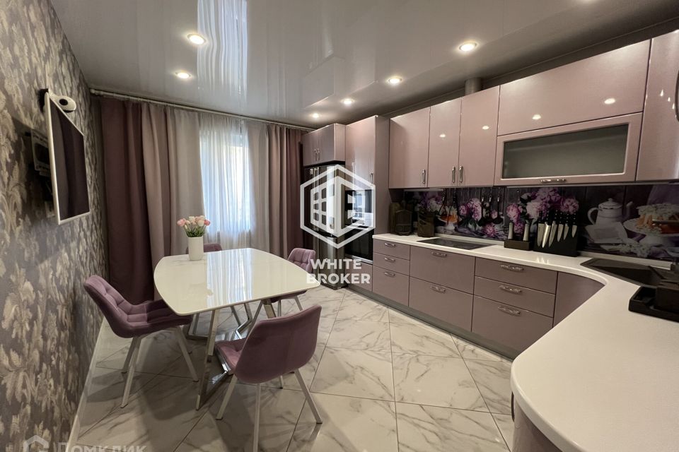 Продаётся 3-комнатная квартира, 96 м²