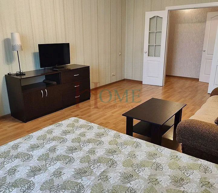Сдаётся 1-комнатная квартира, 50 м²