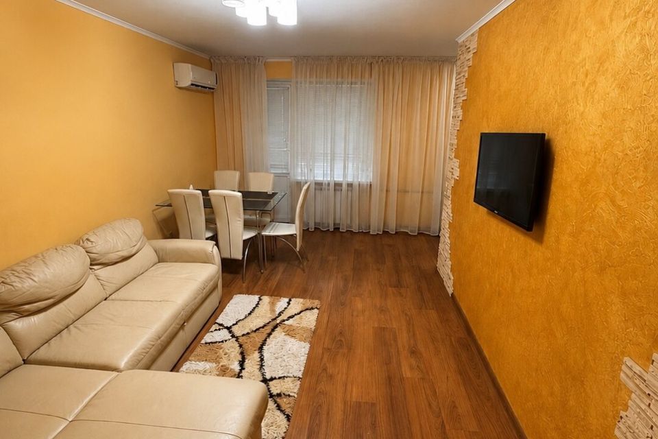 Продаётся 3-комнатная квартира, 56 м²