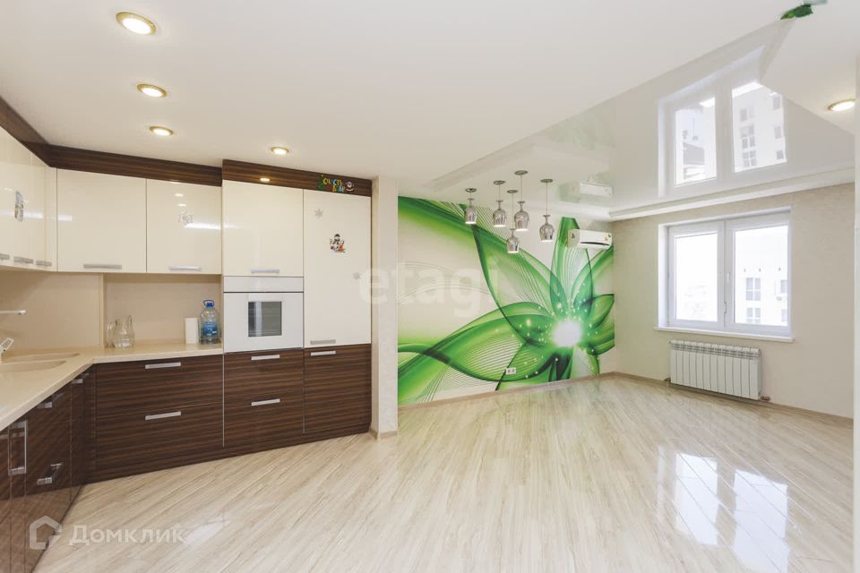 Продаётся 2-комнатная квартира, 65.2 м²
