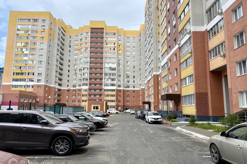 Продаётся 2-комнатная квартира, 76.7 м²