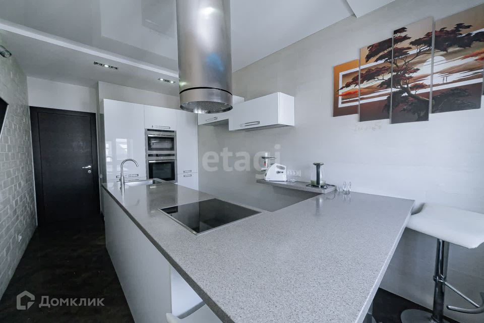 Продаётся 2-комнатная квартира, 79.5 м²