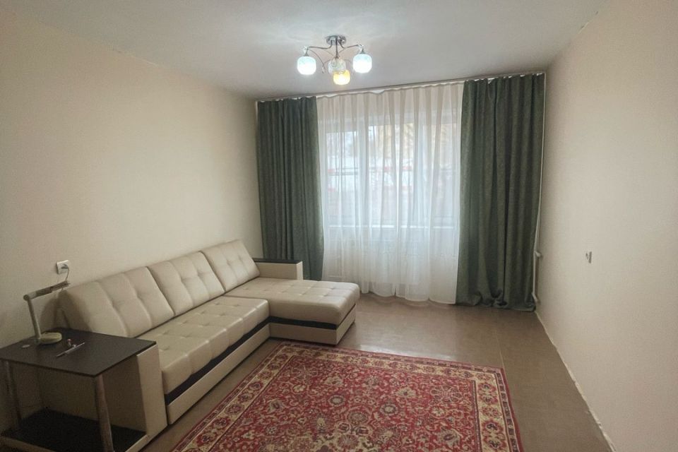 Продаётся 1-комнатная квартира, 38.3 м²