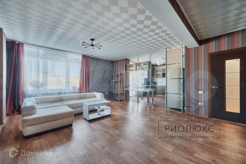 Продаётся 5-комнатная квартира, 189 м²