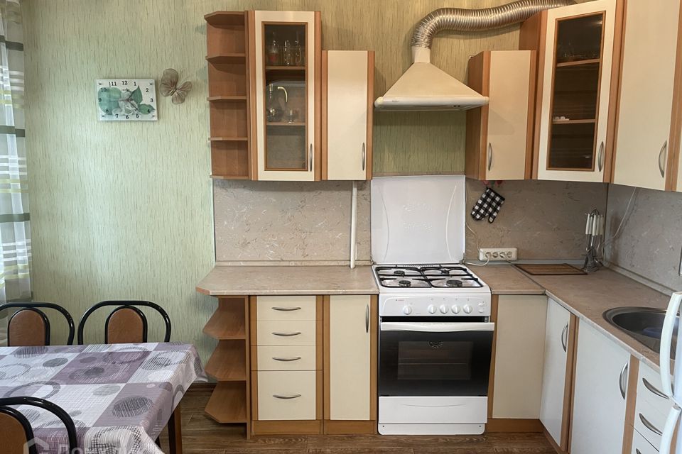 Сдаётся 1-комнатная квартира, 42 м²