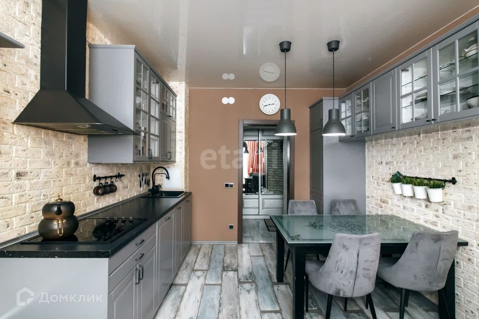 Продаётся 2-комнатная квартира, 57.8 м²