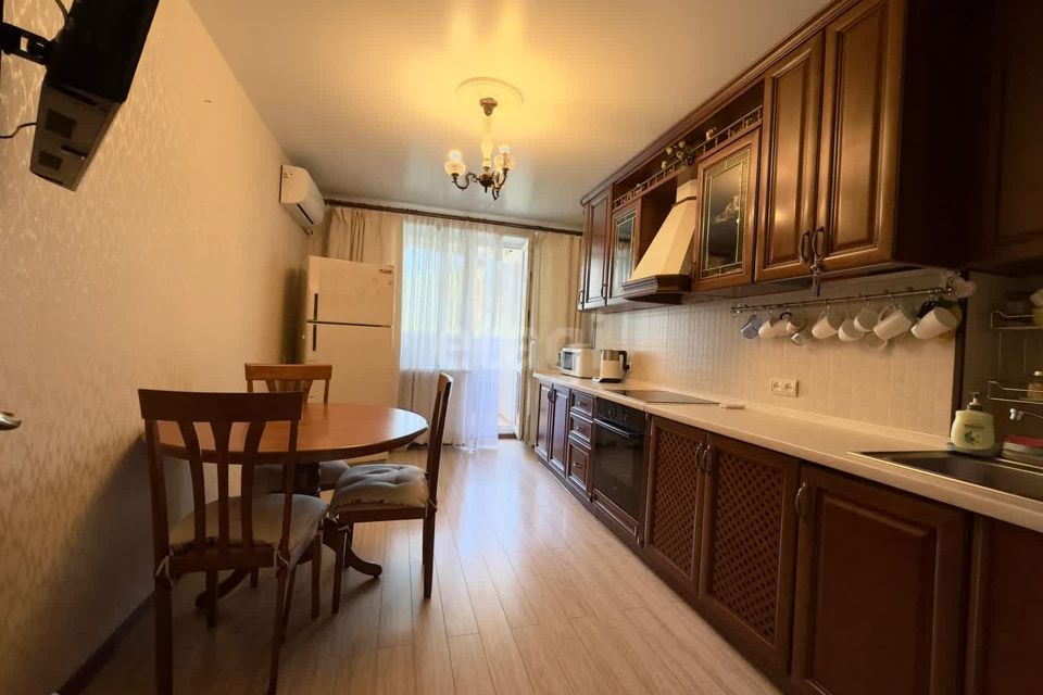 Продаётся 2-комнатная квартира, 66.8 м²