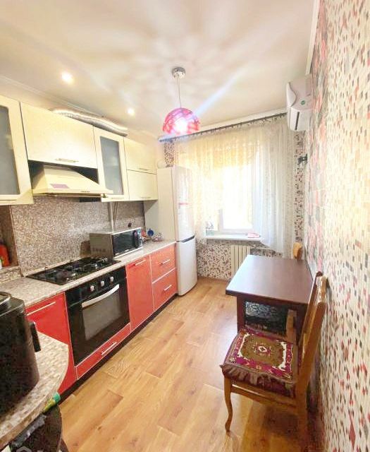 Продаётся 3-комнатная квартира, 62.3 м²