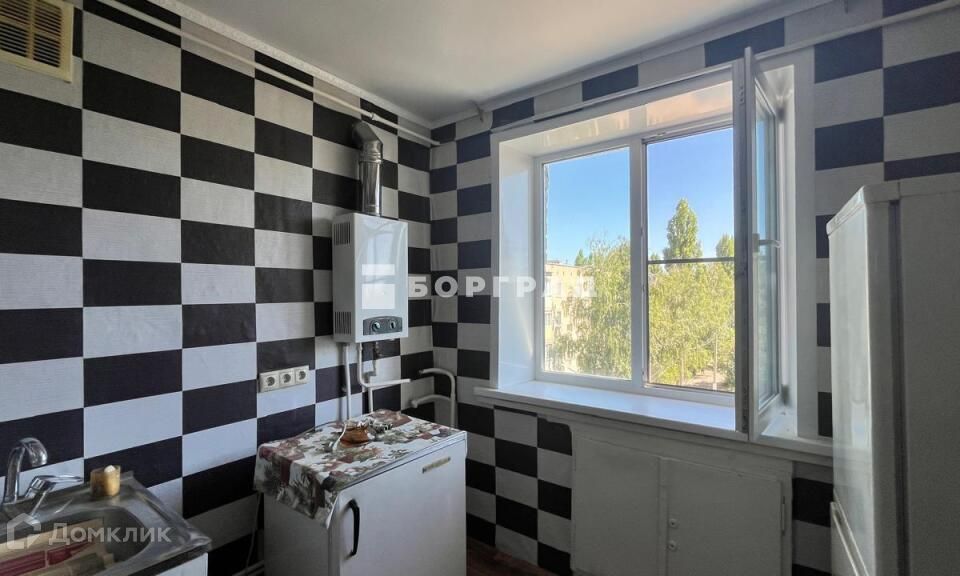 Продаётся 3-комнатная квартира, 62.3 м²