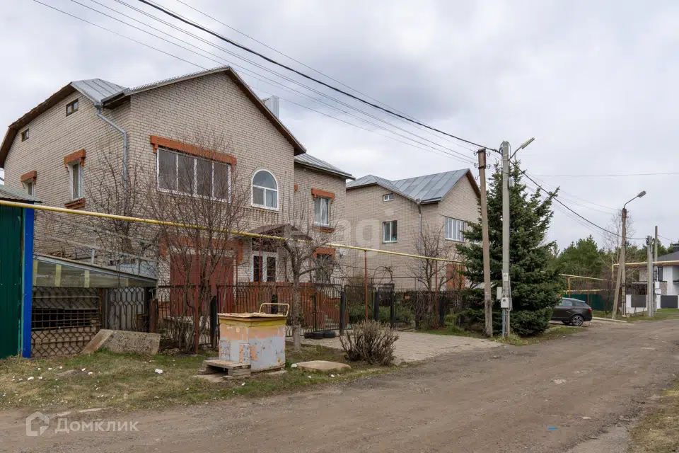 Продаётся 2-этажный дом, 404 м²