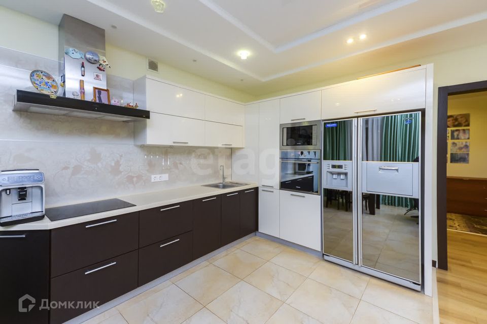 Сдаётся 2-комнатная квартира, 91.1 м²
