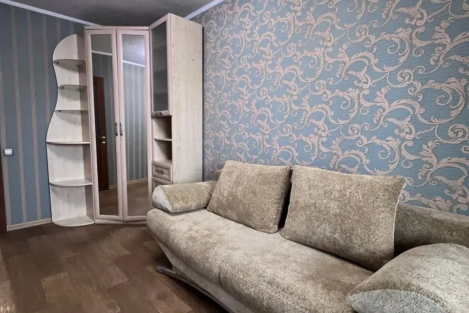 Сдаётся 2-комнатная квартира, 56 м²