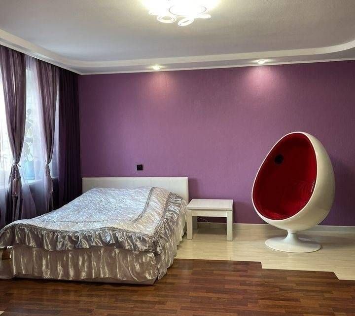 Сдаётся 4-комнатная квартира, 130 м²