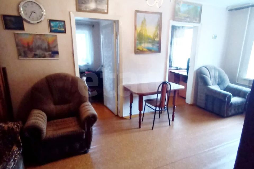 Продаётся 4-комнатная квартира, 58.2 м²