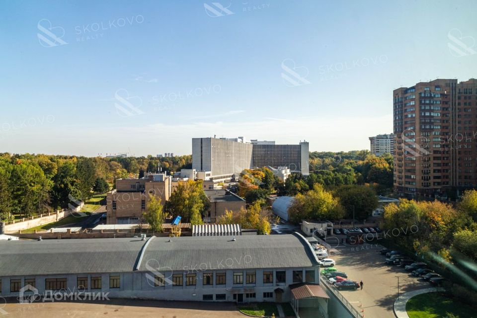 Продаётся 5-комнатная квартира, 191 м²