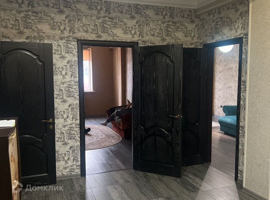 Продаётся 3-комнатная квартира, 124 м²