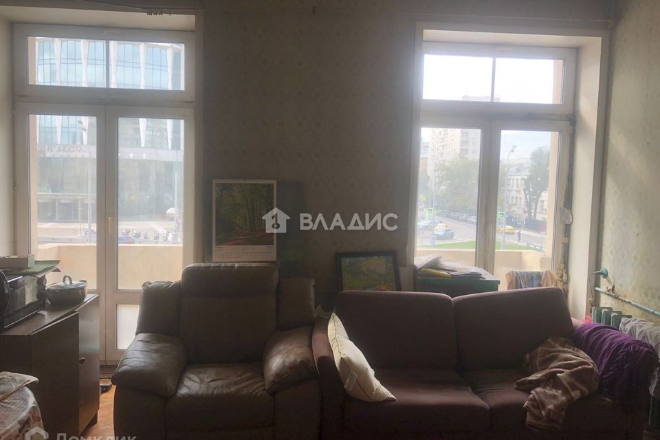 Продаётся комната в 3-комн. квартире, 90 м²