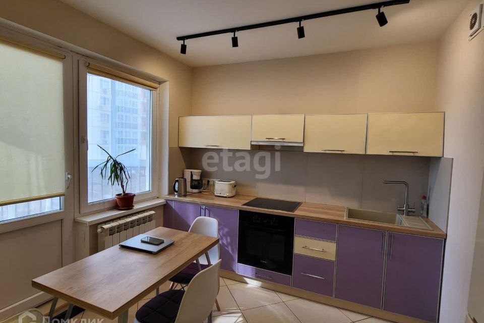 Продаётся 2-комнатная квартира, 61.1 м²