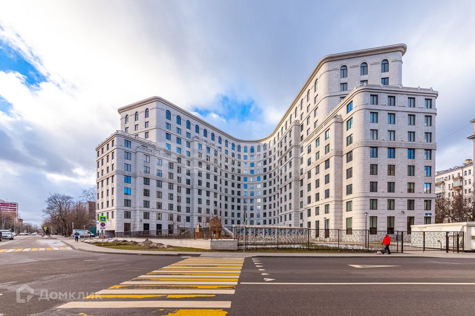 Продаётся 4-комнатная квартира, 119 м²