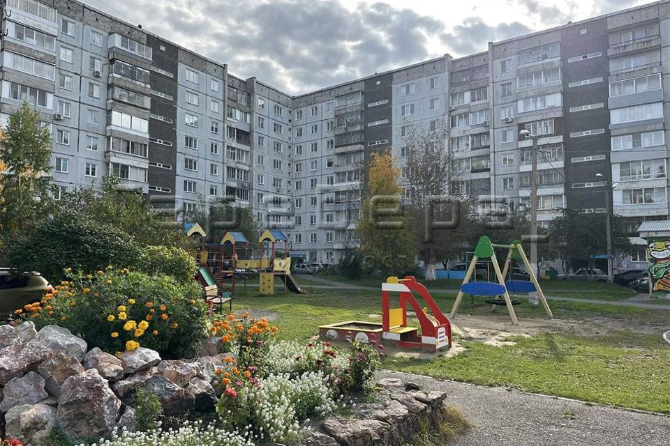 Продаётся 4-комнатная квартира, 77.4 м²