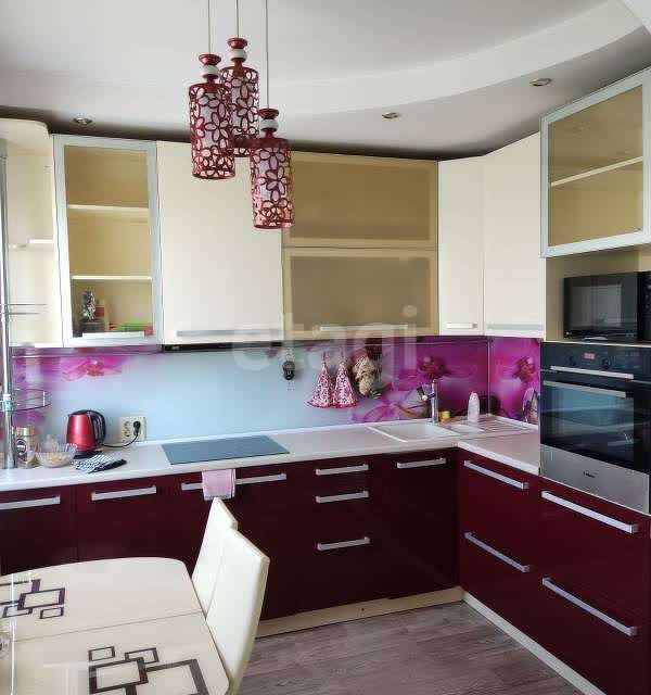 Продаётся 4-комнатная квартира, 82.2 м²