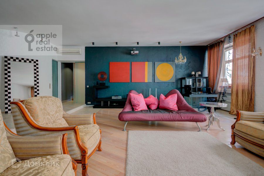 Сдаётся 2-комнатная квартира, 120 м²