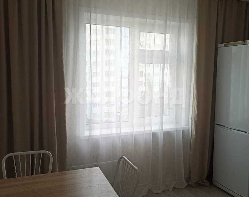 Сдаётся 1-комнатная квартира, 38 м²