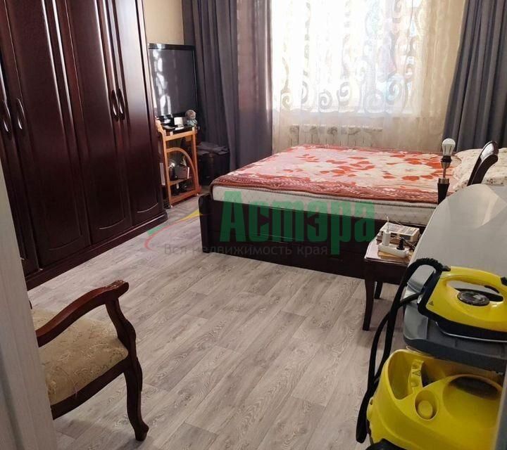 Продаётся 1-комнатная квартира, 43 м²