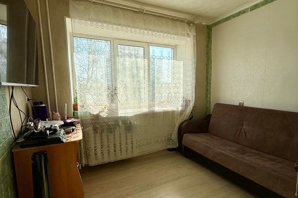 Продаётся комната в 8-комн. квартире, 16.7 м²