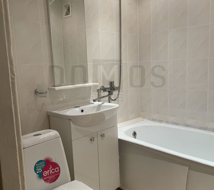 Продаётся 2-комнатная квартира, 42.4 м²