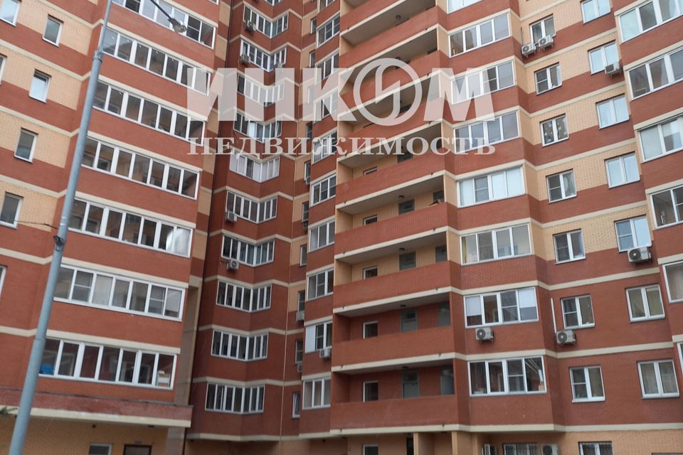 Продаётся 3-комнатная квартира, 105.4 м²