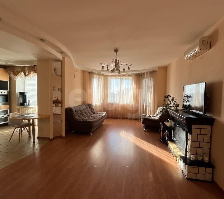 Продаётся 3-комнатная квартира, 100.5 м²