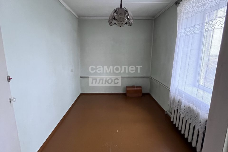 Продаётся 4-комнатная квартира, 61.5 м²