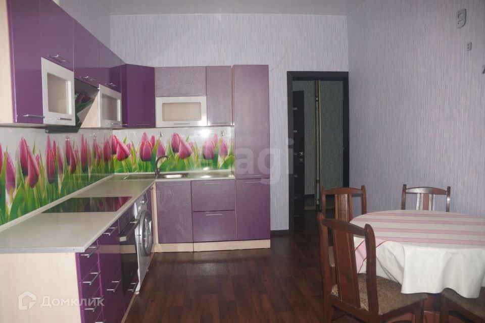 Сдаётся 2-комнатная квартира, 72 м²
