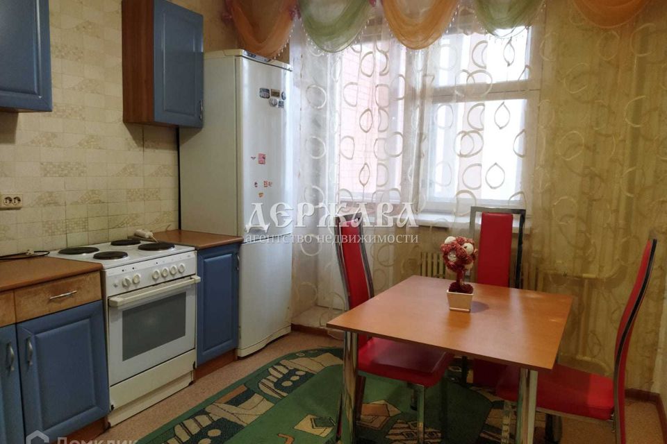 Сдаётся 2-комнатная квартира, 64 м²