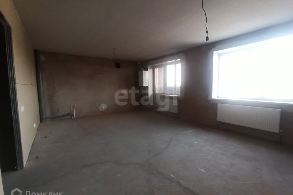 Продаётся 4-комнатная квартира, 166 м²