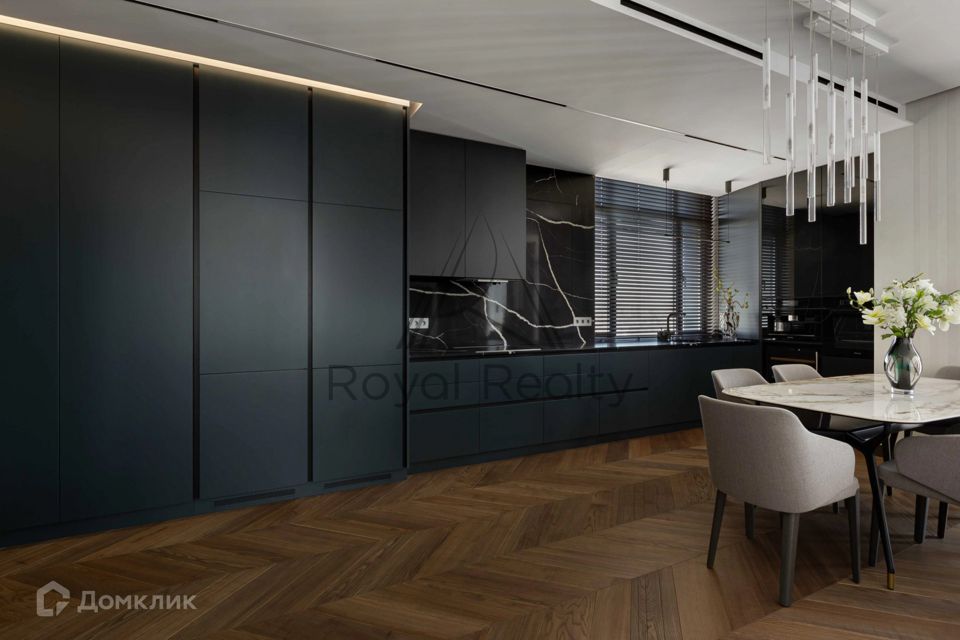 Сдаётся 5-комнатная квартира, 267 м²
