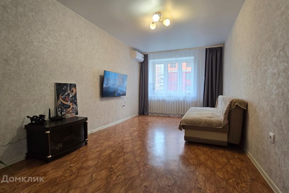 Продаётся 1-комнатная квартира, 40.8 м²