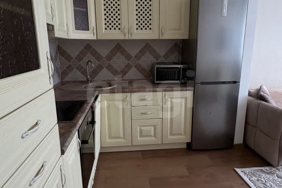 Сдаётся 1-комнатная квартира, 42 м²