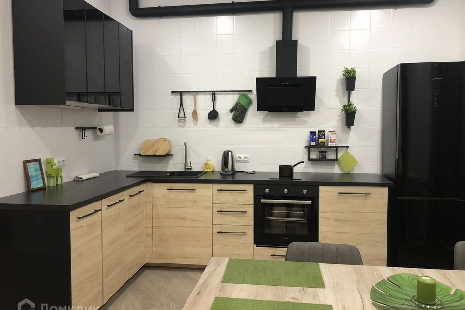 Сдаётся 1-комнатная квартира, 61 м²