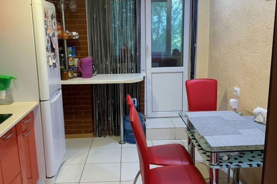 Продаётся 1-комнатная квартира, 45.4 м²