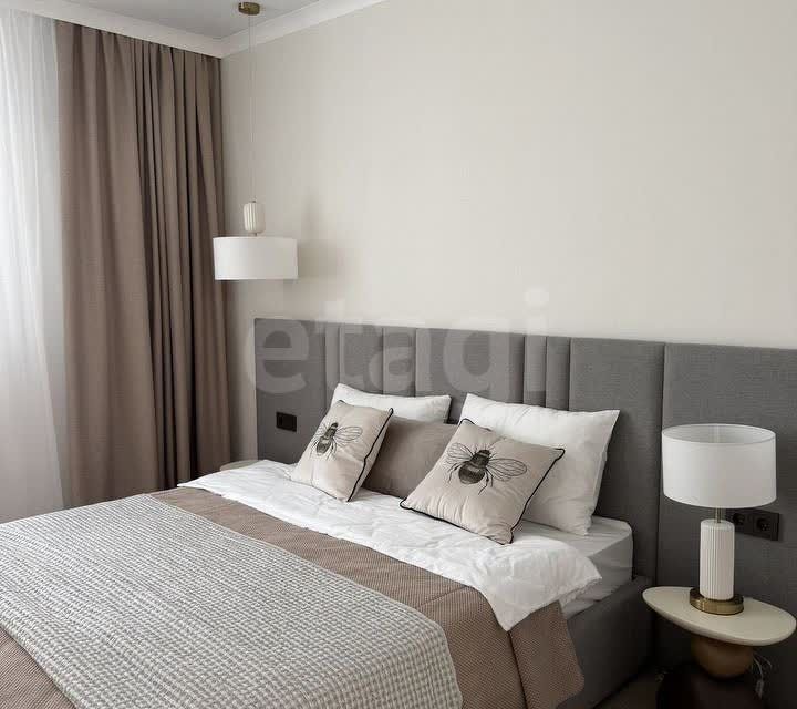 Продаётся 2-комнатная квартира, 82.1 м²