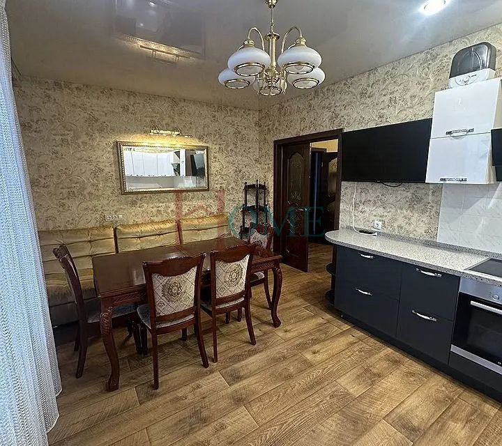 Сдаётся 3-комнатная квартира, 103 м²