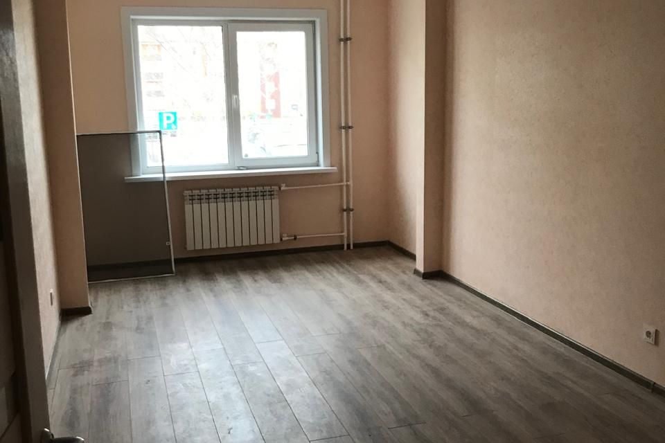 Продаётся 1-комнатная квартира, 43 м²